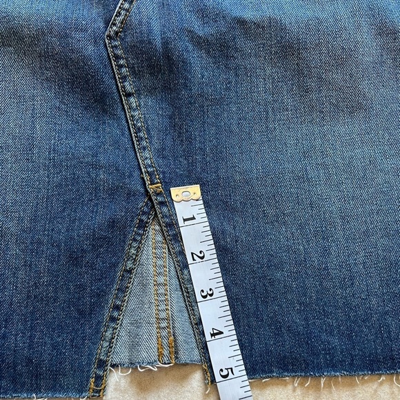 LOFT Denim Cotton Distressed Front Cut Out Skirt Size 6 - Picture 15 of 15